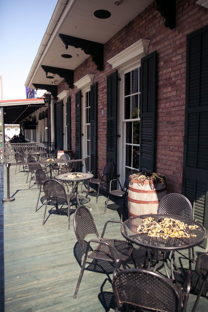 Walk-On's Balcony 