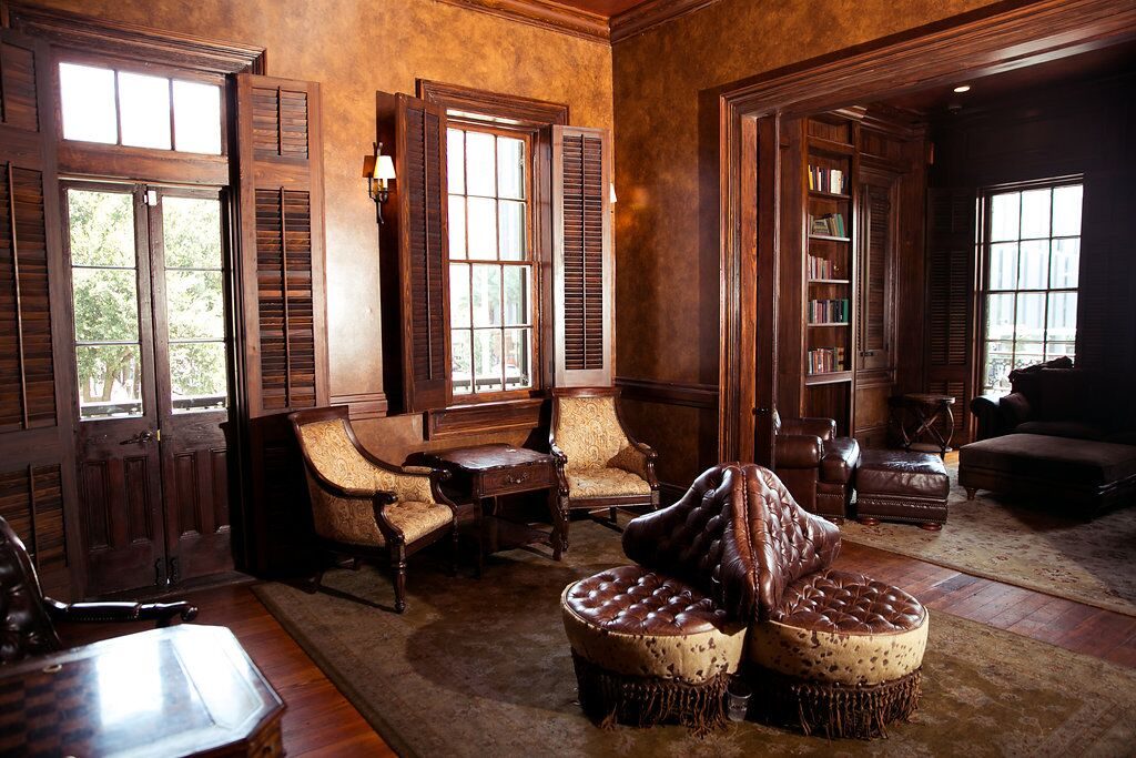 Walk-On's Rampart Room 